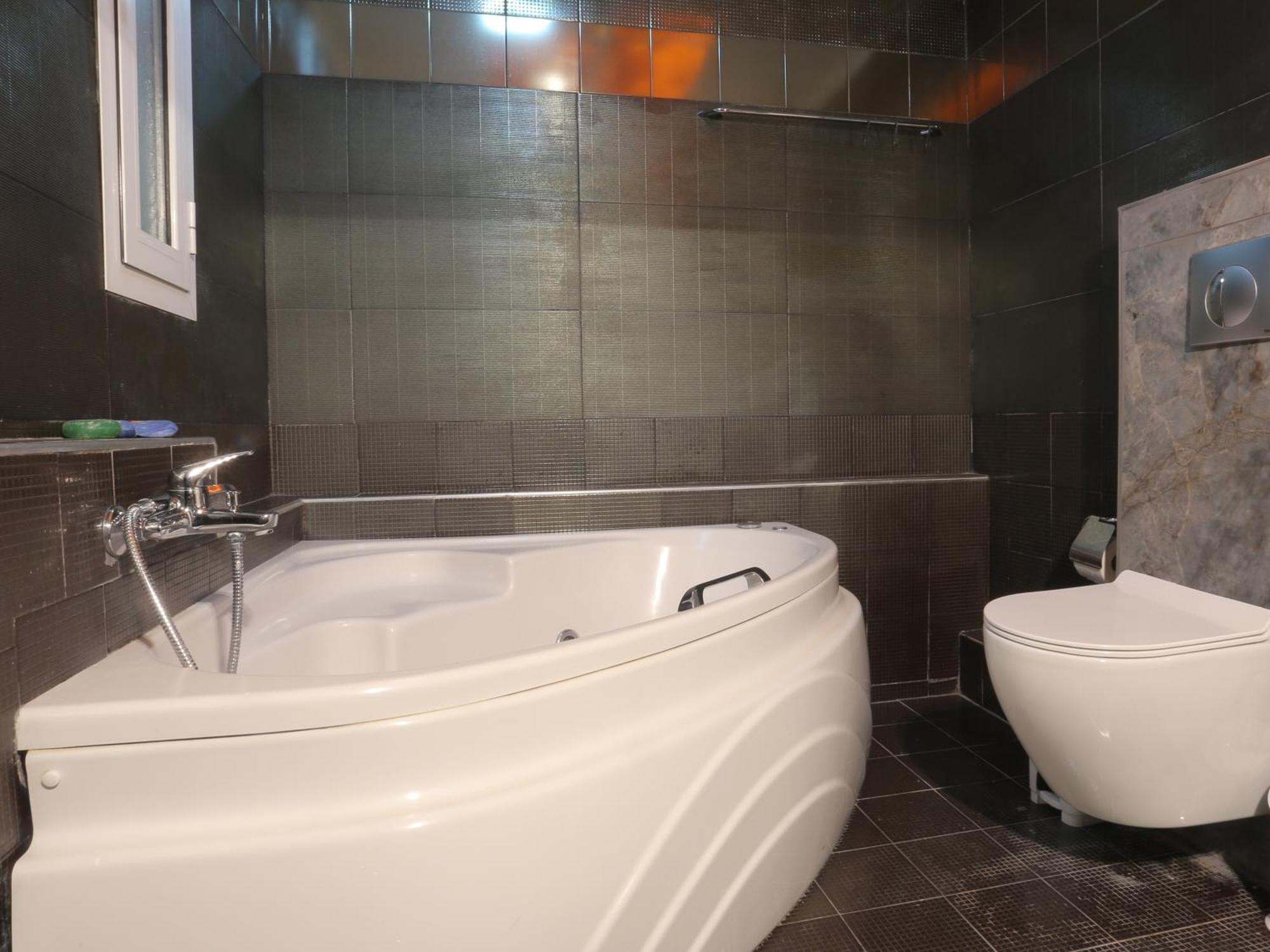 White Tower Family With Jacuzzi - Perfect Hospitality Appartement *